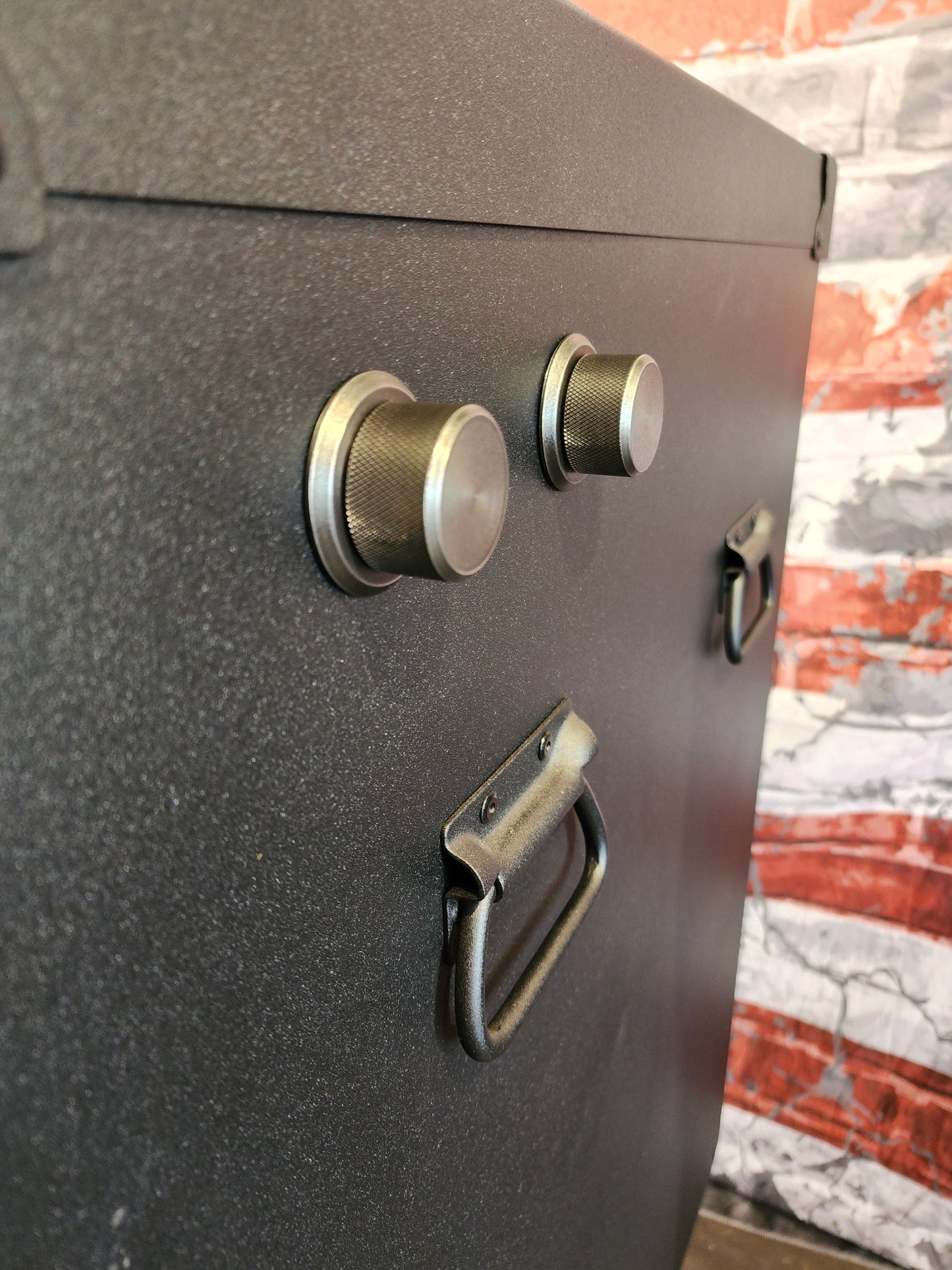 The Qube'd Pint - GEN23 in stock, casters not shown